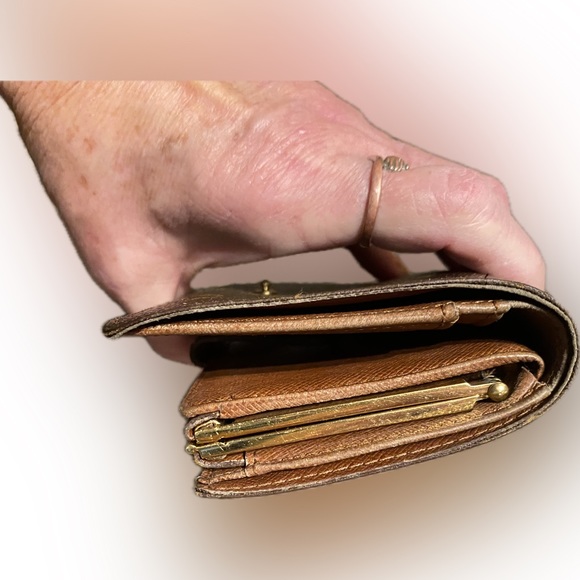 Louis Vuitton Monogram Wallet🔥Excellent Vintage Condition/Light Use🔥BEAUTIFUL! - Picture 15 of 17